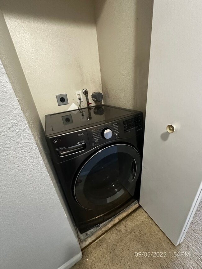 Foto del edificio - 2 Story Condo