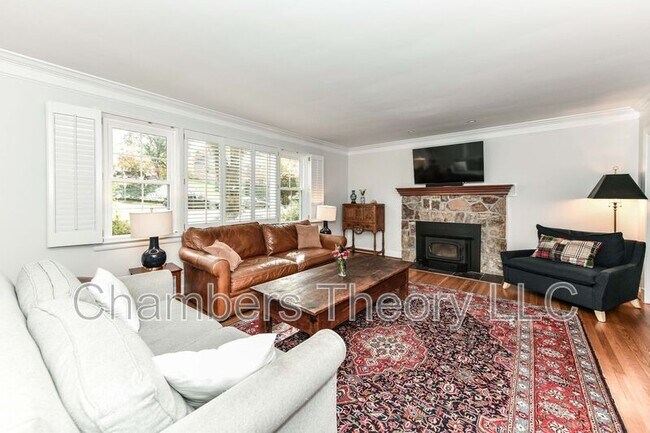 Foto del edificio - 3061 N Oakland St