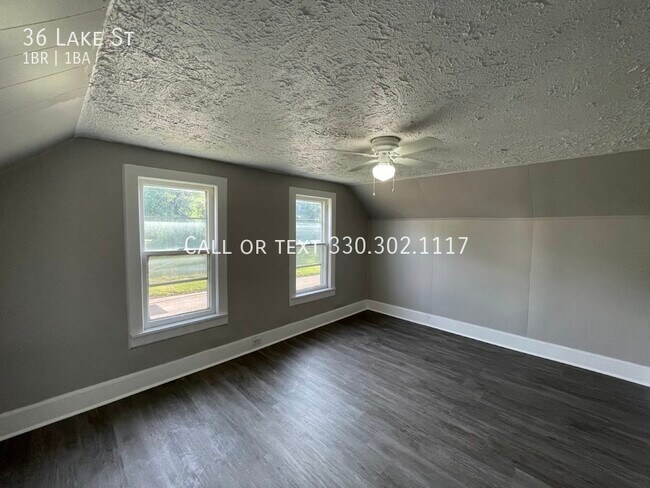 Foto del edificio - One bedroom one bathroom 2nd level apartme...