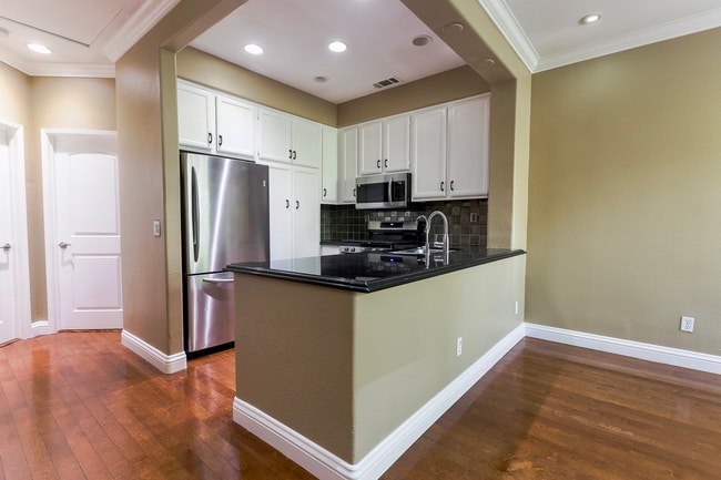 Building Photo - 6106 Rancho Brida