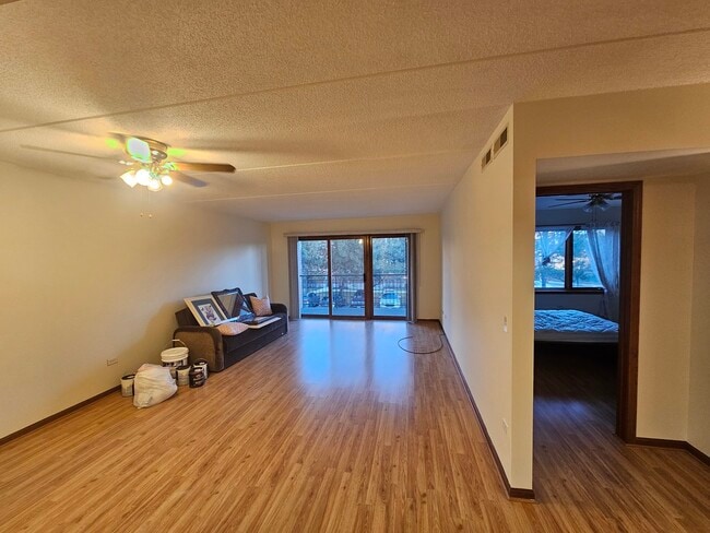 Building Photo - 6461 W Warner Ave