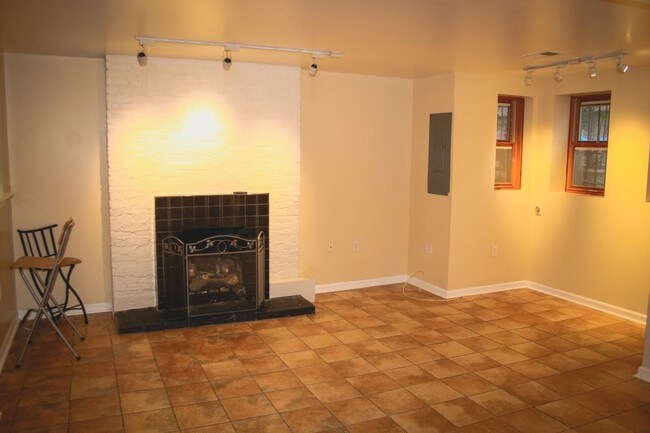 Living Room - Gas fireplace - 1535 9th St NW Apartments