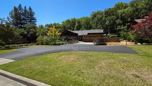 Foto del edificio - 5 Oak Forest Rd