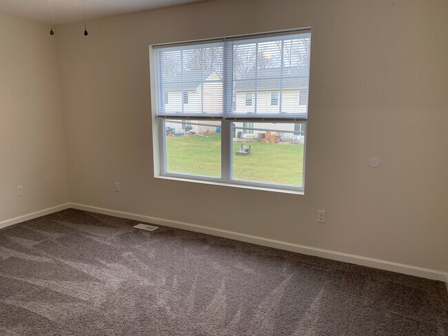 Building Photo - 3041 Cletus Pky
