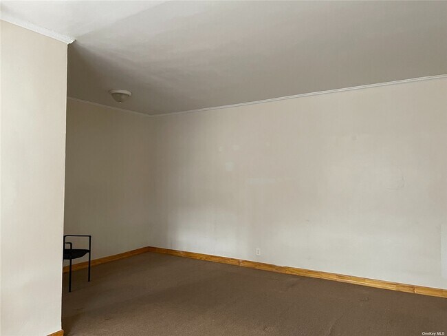 Foto del edificio - 214-21 Hillside Ave.