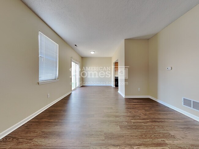 Foto del edificio - 561 Shining Star Lane