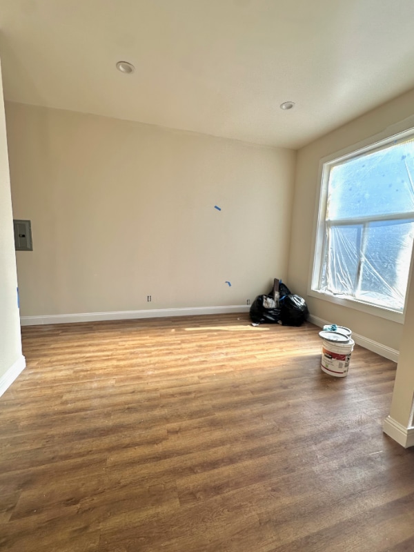 Foto del edificio - 220 Monterey Blvd