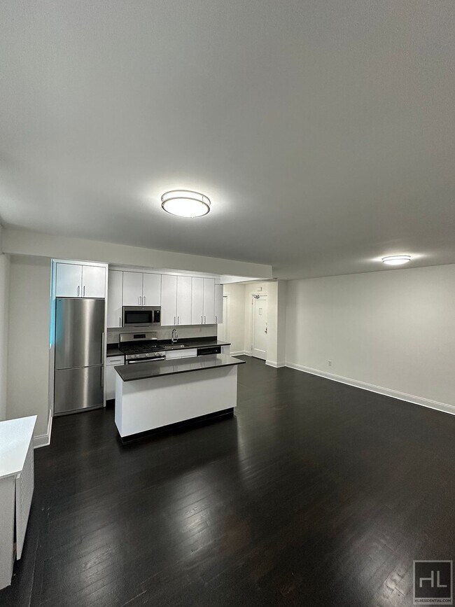 Building Photo - WEST 55 STREET