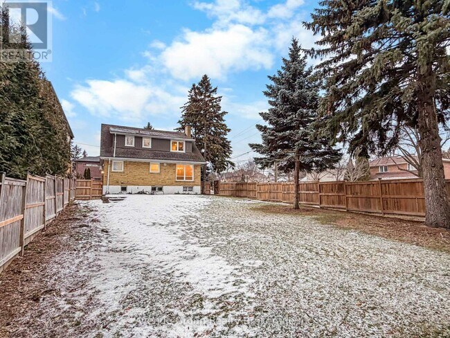 Building Photo - 190 Northwood Dr