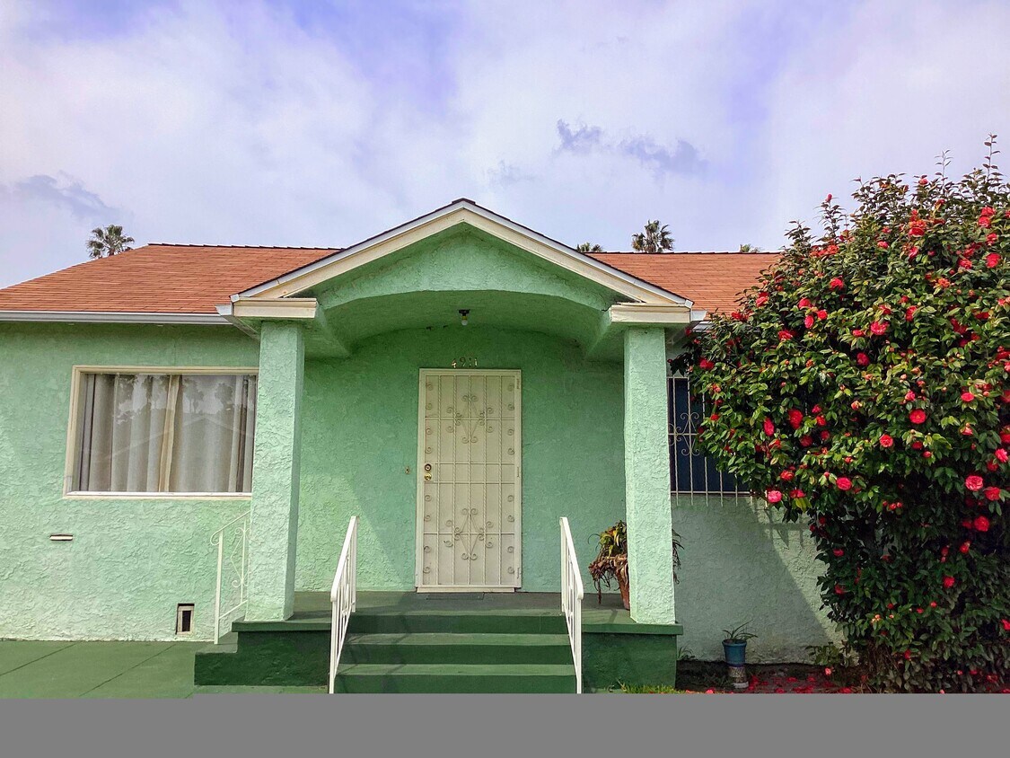 Primary Photo - 4911 8th Ave