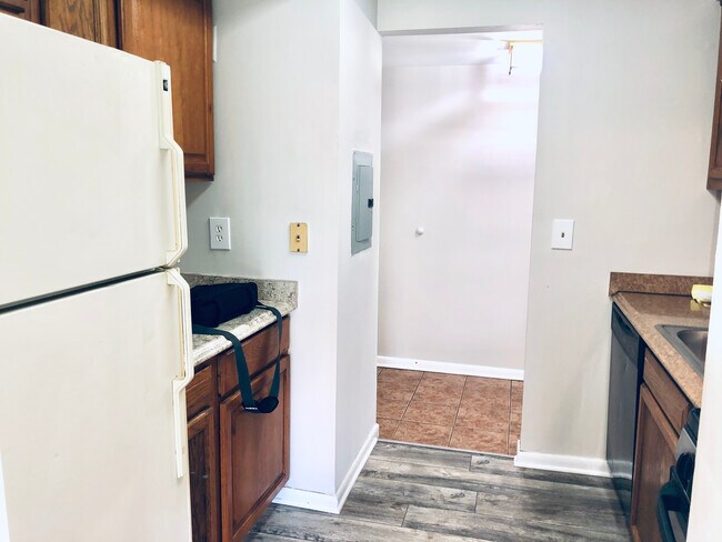 Building Photo - 6091 Majors Ln