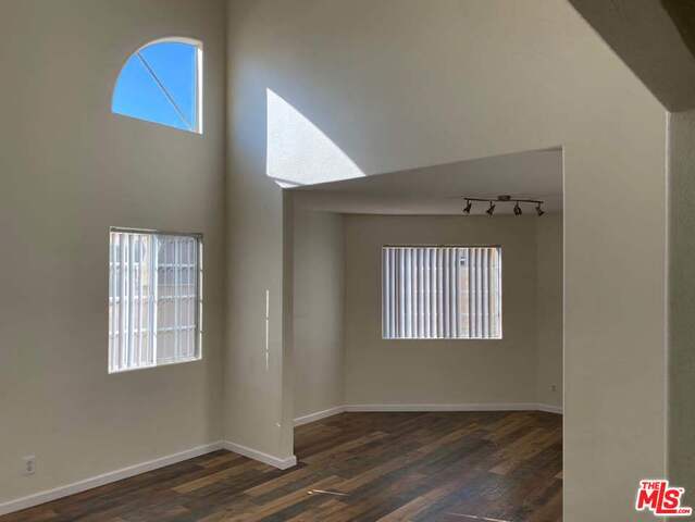 Foto del edificio - 21021 Madrona Ave