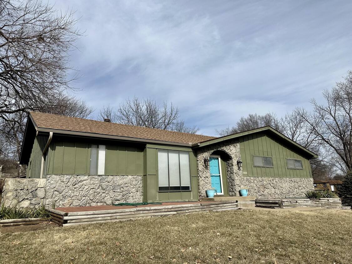 4812 England St, Shawnee, KS 66203 House Rental in Shawnee, KS