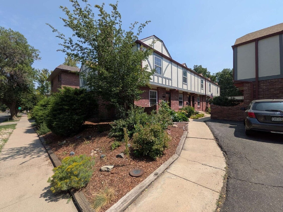 Photo - 1048 Josephine Street