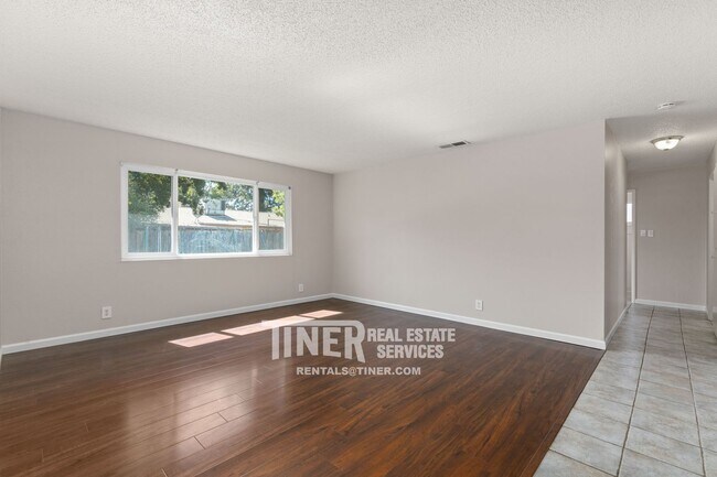 Building Photo - Great 3 Bedroom 2 Bath In Rancho