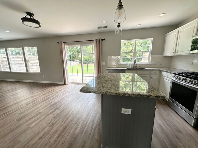 Building Photo - 12147 Bobhouse Dr