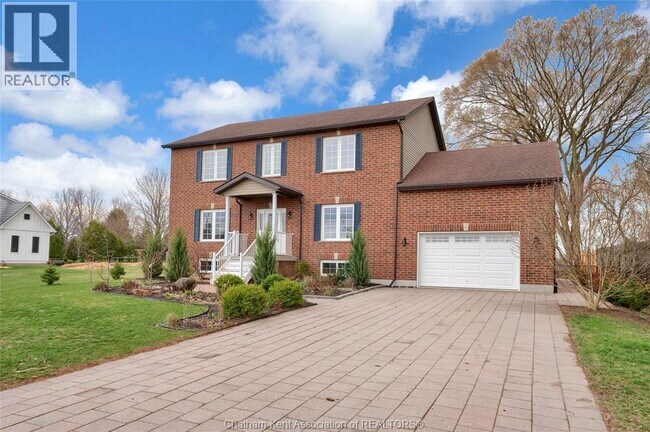 Photo du bâtiment - 140 Main St W