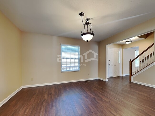 Building Photo - 15 Churchill Manor Ct