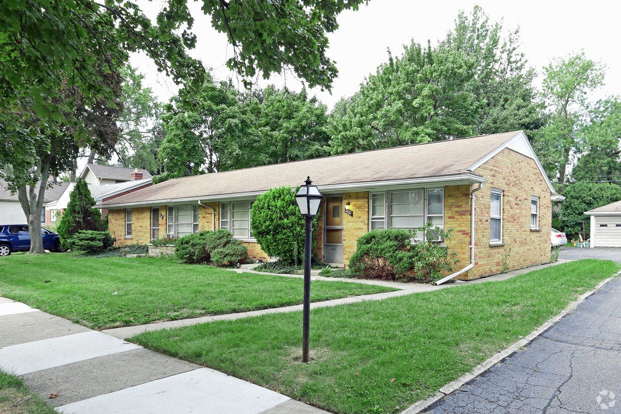 Building Photo - 2617 Galpin Ave