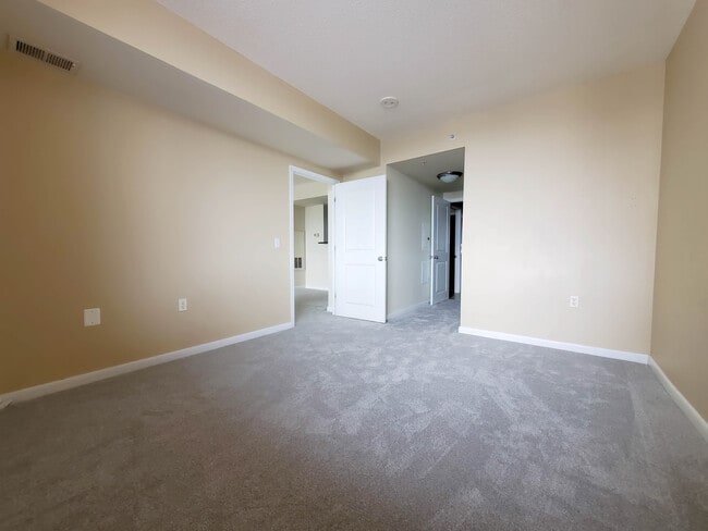 Building Photo - 851 N Glebe Rd