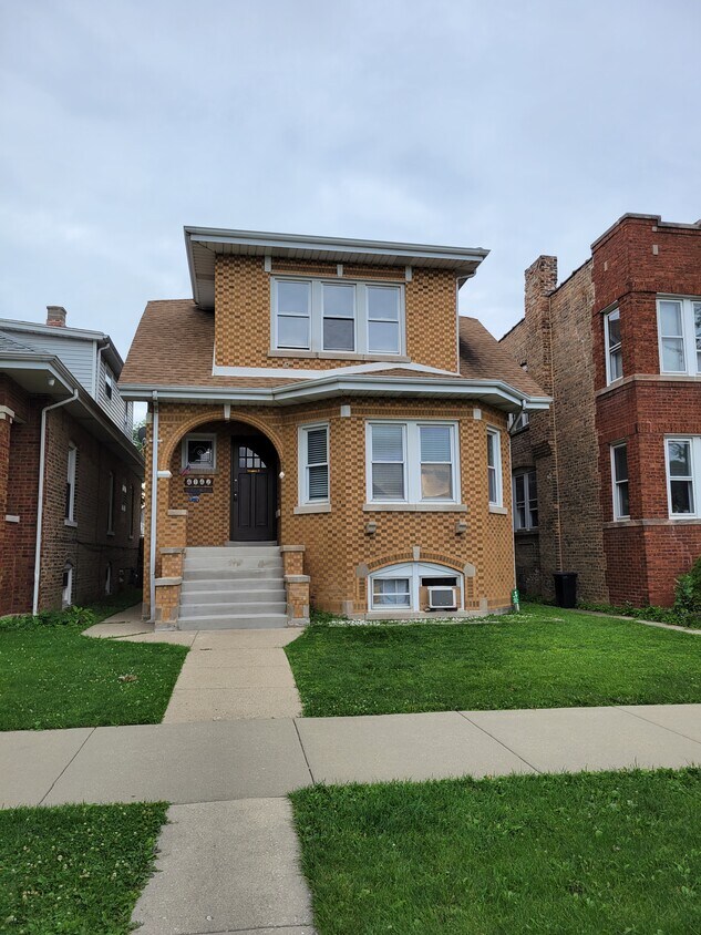 4142 N Menard Ave Unit 1st Floor, Chicago, IL 60634 Apartments in