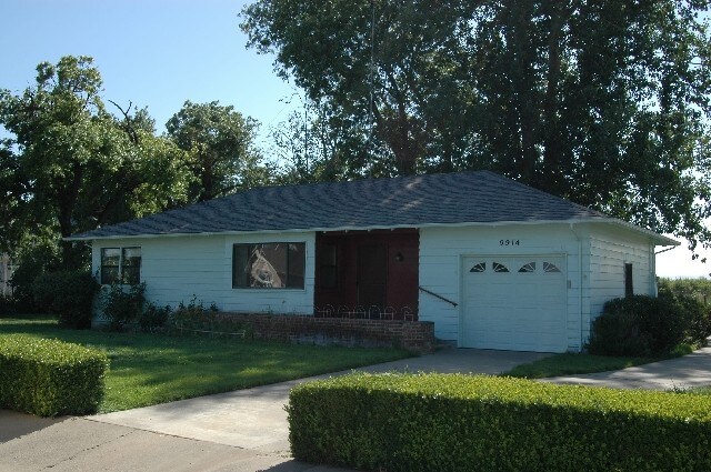 Primary Photo - 9914 Main St