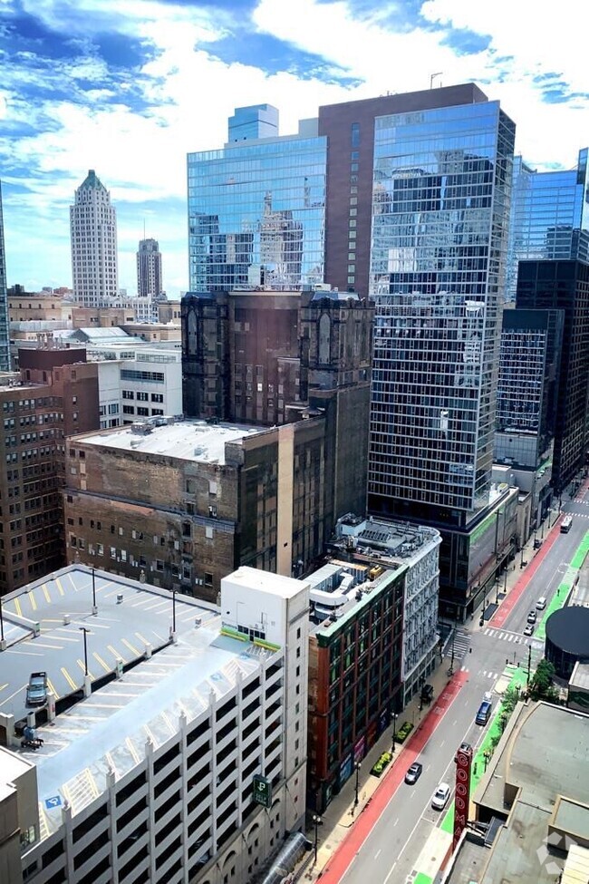 Building Photo - 200 N Dearborn St