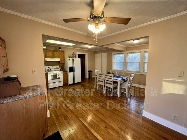 Building Photo - 102 Park Circle Dr