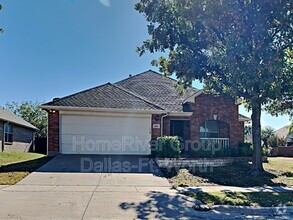 Building Photo - 8309 Sonnet Dr