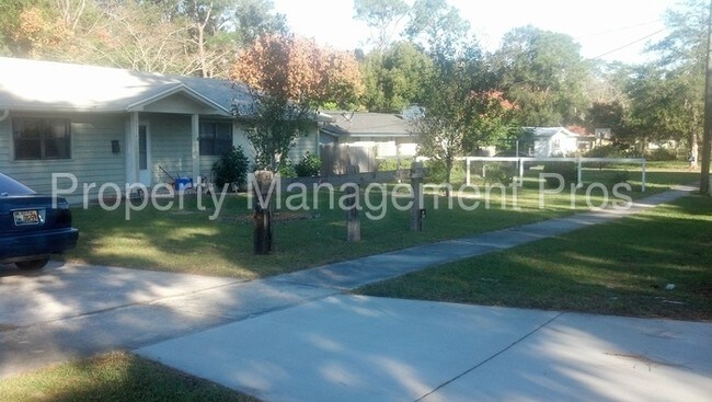 Foto del edificio - 2050 Hilltop Blvd
