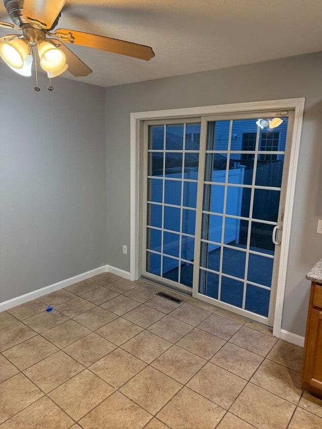 Building Photo - 13-15 Westwood Drive