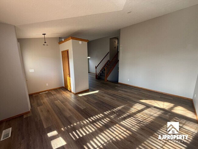 Foto del edificio - 911 S Colleen Ln