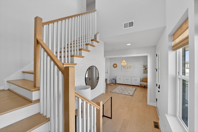 Foto del edificio - 22129 Clarksburg Rd