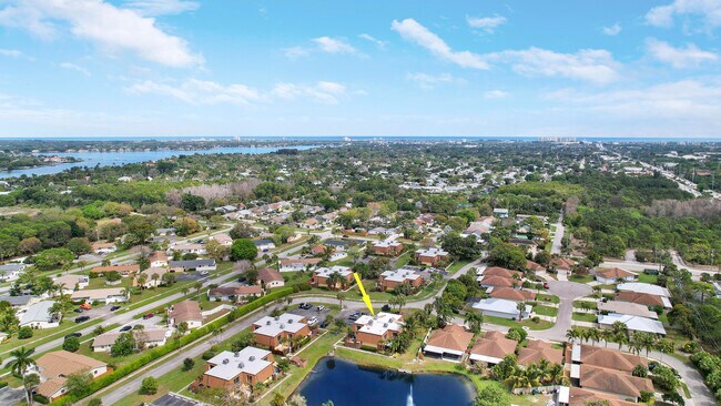 Foto del edificio - 110 N Delaware Blvd