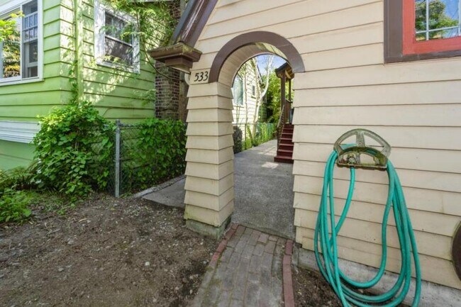 Foto del edificio - 1 bedroom in Seattle WA 98103
