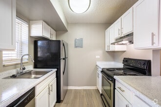 Building Photo - Meridian at Cherry Creek