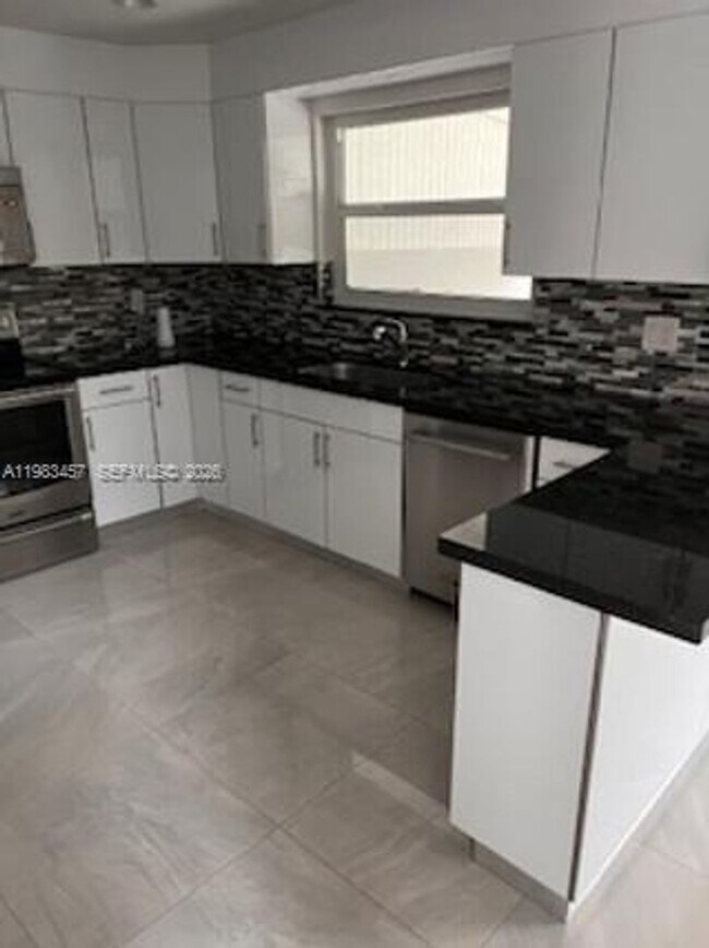 Foto del edificio - 11712 SW 13th St