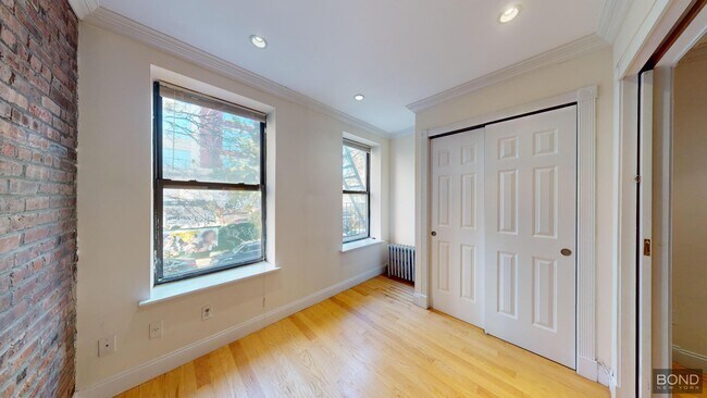 Foto del edificio - 610 E 9th St