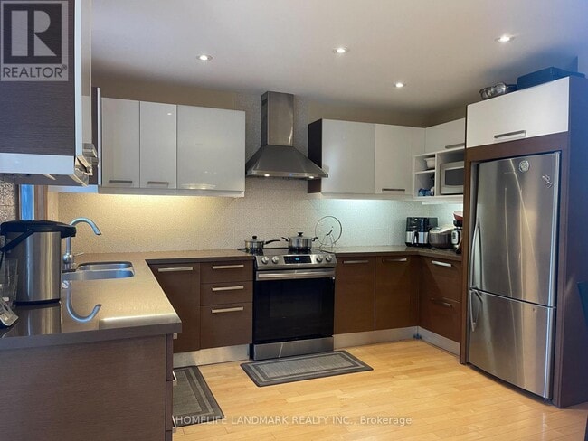 Building Photo - 61 Mary Elizabeth Crescent