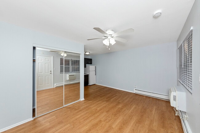 Building Photo - 4541 N Beacon St