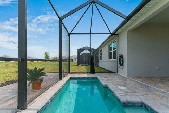 Foto del edificio - Unfurnished Annual Rental