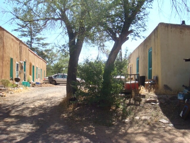  - 718 Old Santa Fe Trl