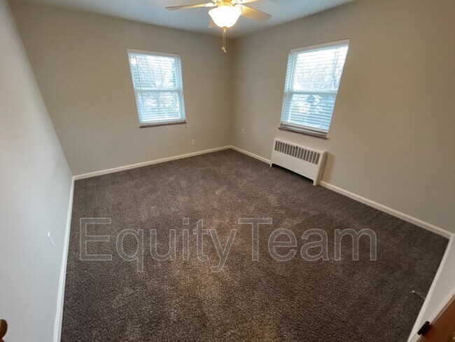 Building Photo - 6114 Dryden Ave