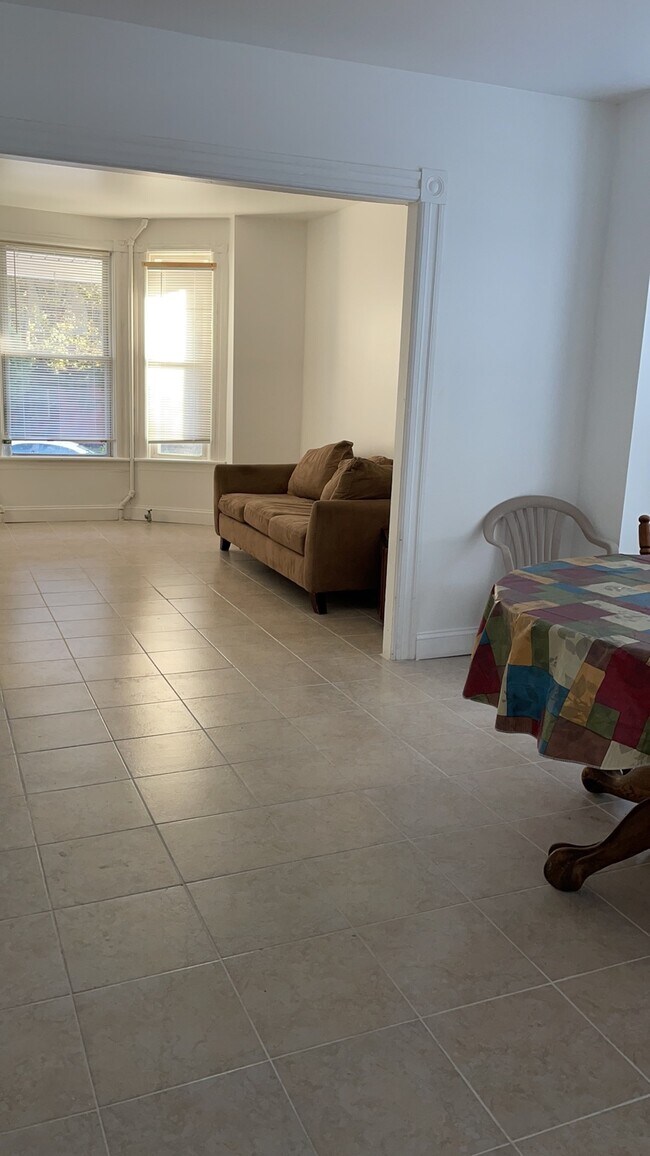 Foto del edificio - 1303 Hutton St