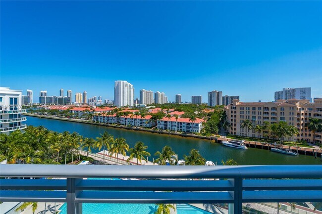Foto del edificio - 2950 NE 188th St
