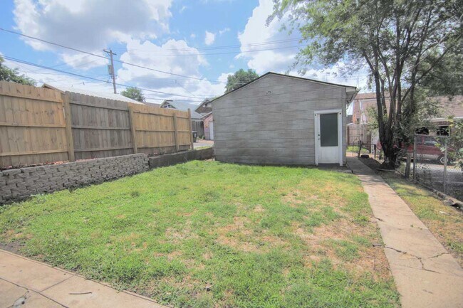 Foto del edificio - Nicely remodeled 2 bedroom 1 bath home in ...