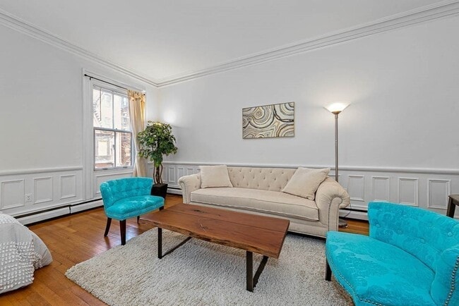 Building Photo - 226 Marlborough St