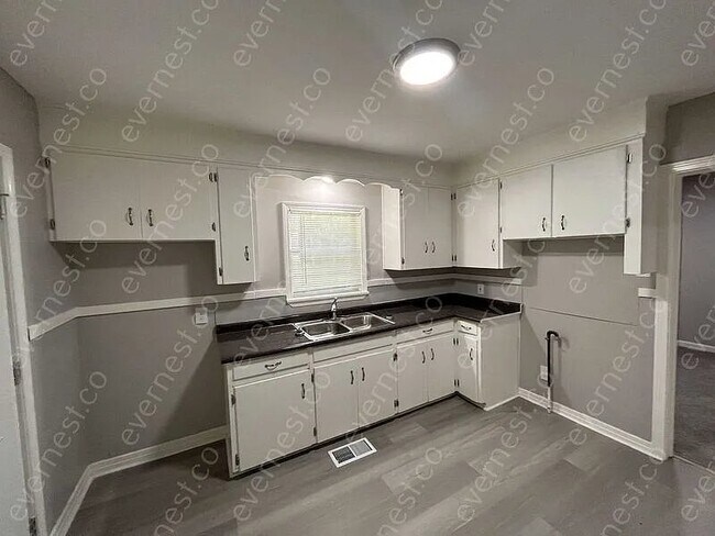 Foto del edificio - 1042 Winn St