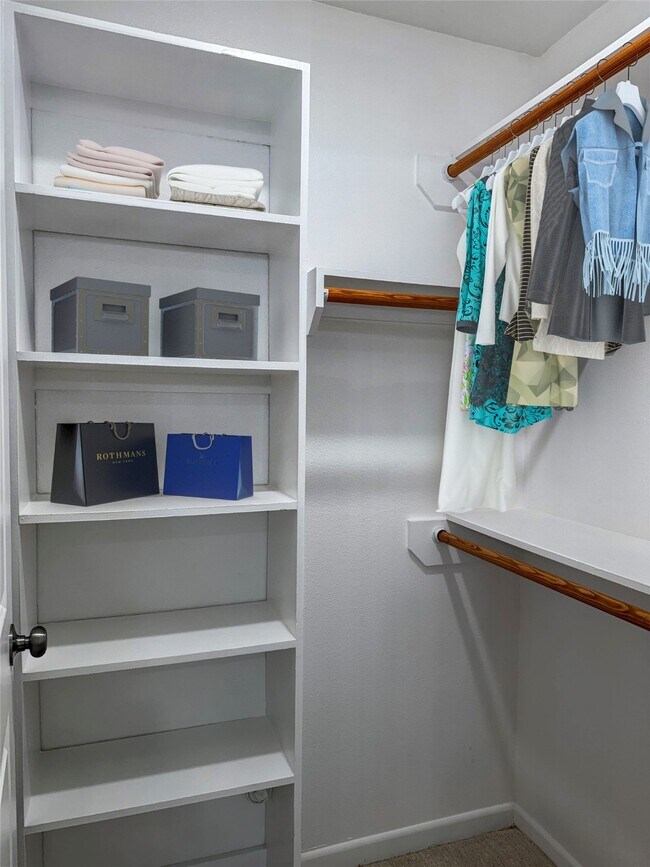 Building Photo - 1103 Dumble St