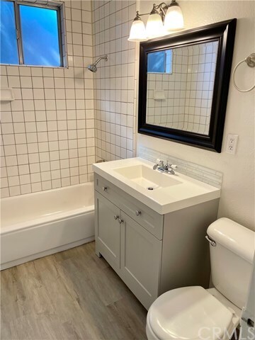 Foto del edificio - 325 E 17th Pl